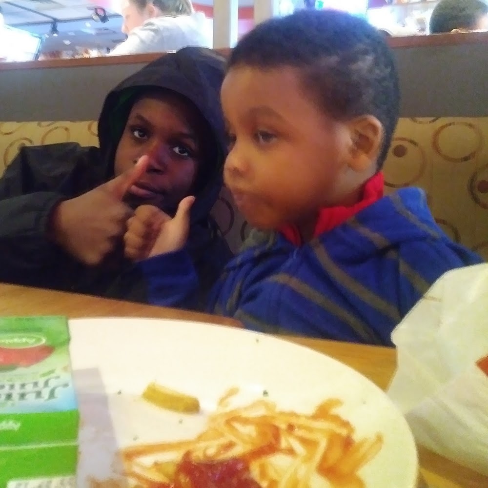 Meet your Posher, Gregory